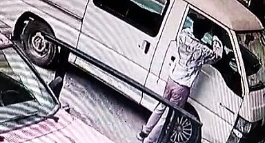 Oto hırsızlığına teşebbüs anları kamerada