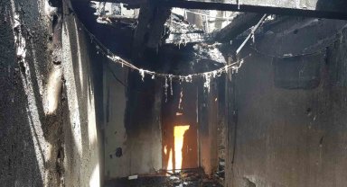 Yanan evden geriye beton yığınları kaldı