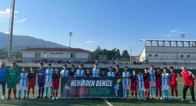 U-13 takımlarından Filistin'e destek