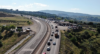 21 ilin geçiş noktasında bayram dönüşü yoğunluğu yaşanıyor