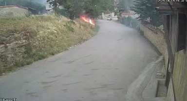 Fırtınada kopan ve patlayan elektrik telleri yangın çıkardı