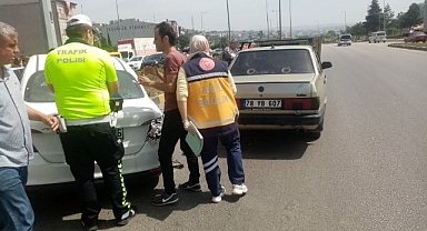 İki otomobilin çarpıştığı kazada 4 kişi yaralandı