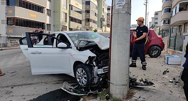Karabük'te iki otomobil çarpıştı: 5 yaralı