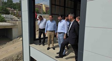 Milletvekilleri ve belediye başkanı millet bahçesinde çalışmaları inceledi