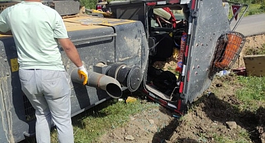 Özel İdareye ait iş makisne devrildi: 1 yaralı