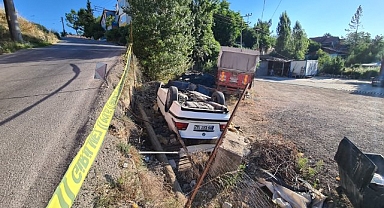 Otomobil şarampole devrildi, 2 yaralı
