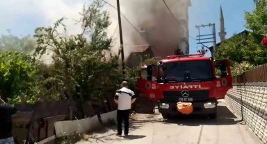 Tek katlı evde çıkan yangın söndürüldü