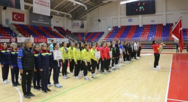 İşitme Engelliler Voleybol Türkiye Şampiyonası, Karabük'te başladı