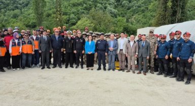 Bartın'da yeni açılan AFAD Eğitim Merkezi'ndeki tatbikat gerçeğini aratmadı